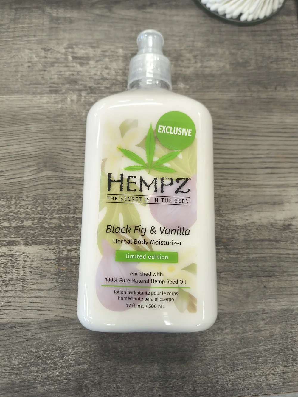 Hempz Black Fig & Vanilla Herbal Body Moisturizer - White and Green Accents